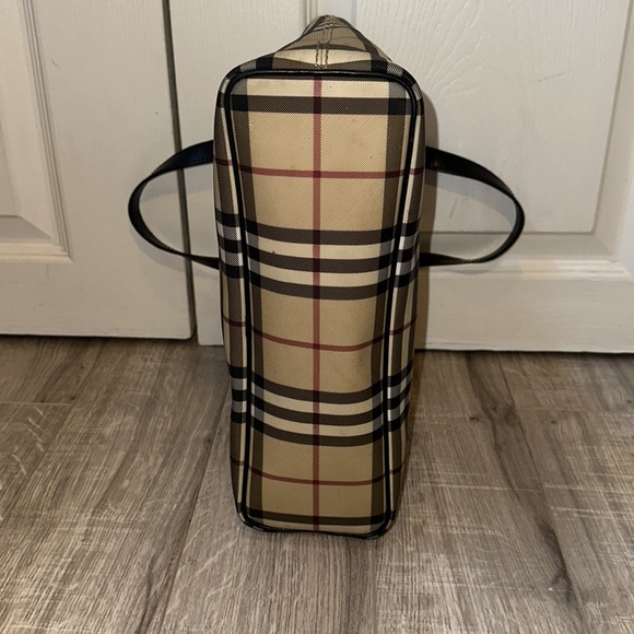 Burberry London Tote - Picture 4 of 10